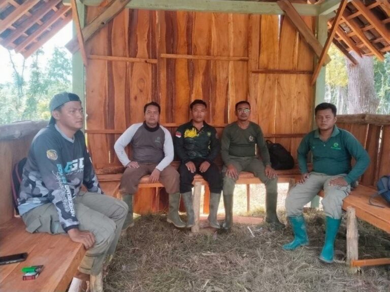 db080aed-d328-4f5b-a429-4a321283c94f